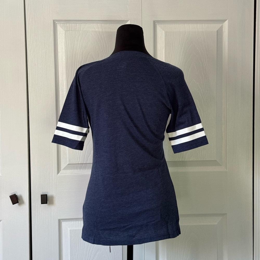 Nike Navy Blue Detroit Tigers V Neck Tee - Picture 3 of 4